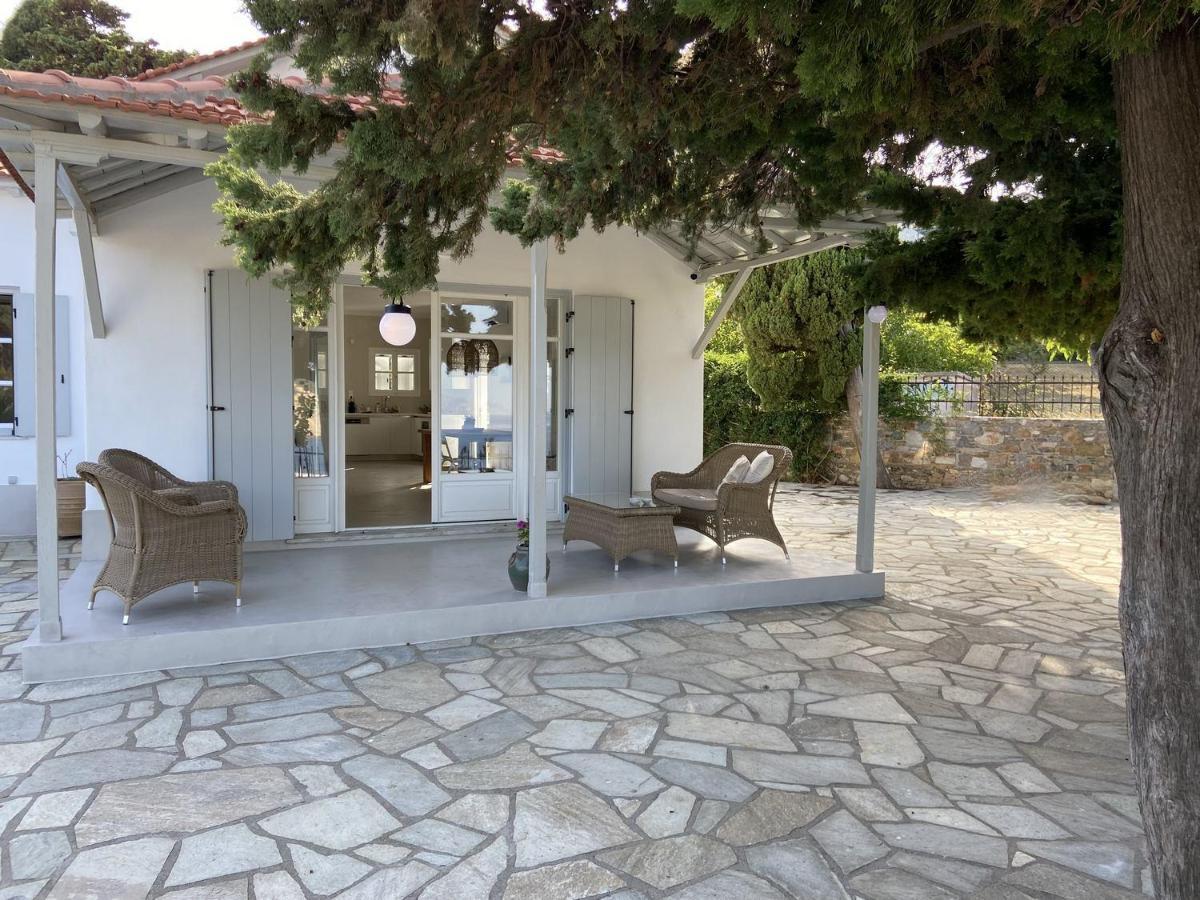 Villa Icelle Skopelos Town Sea View Swimming Pool Exterior photo