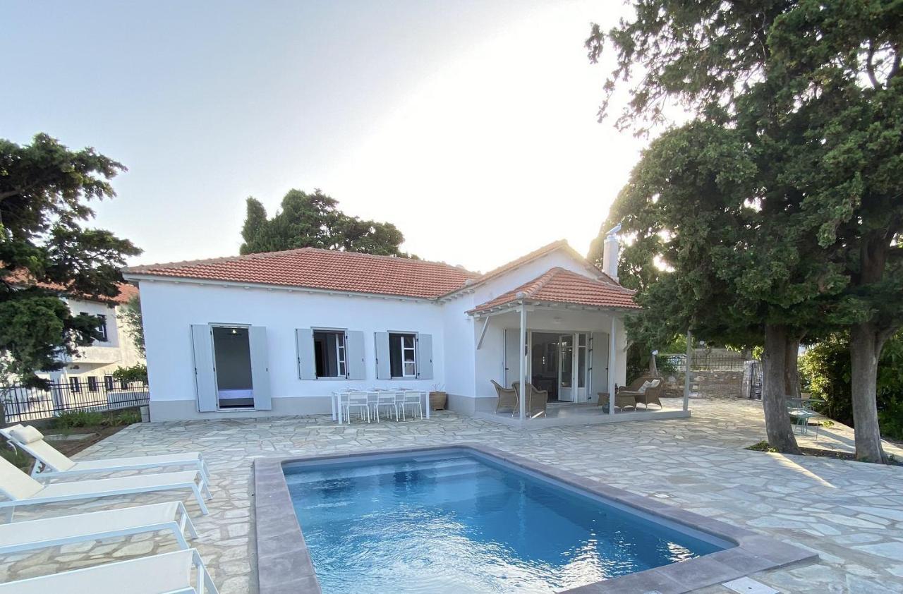 Villa Icelle Skopelos Town Sea View Swimming Pool Exterior photo