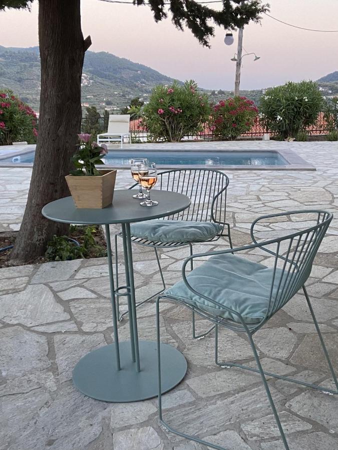 Villa Icelle Skopelos Town Sea View Swimming Pool Exterior photo